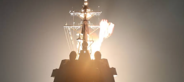 미 해군이 이지스 구축함에서 탄도사일 요격 시험하는 모습(사진=미해군)