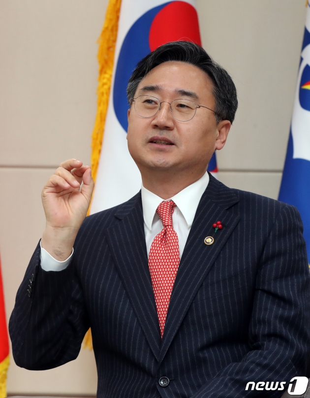신범철 국방부 슬롯 꽁 머니이 지난 7일 오후 서울 용산구 청사 집무실에서 뉴스1과 인터뷰하고 있다. 2022.12.7/뉴스1 ⓒ News1 황기선 기자