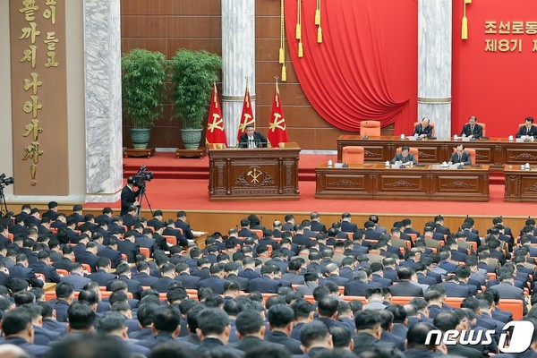 북한 김정은 총비서는 연말 전원회의 보고에서 "슬롯사이트 네임드카지노 보유량을 기하급수적으로 늘릴 것'을 지시했다.(사진=노동신문/뉴스1)