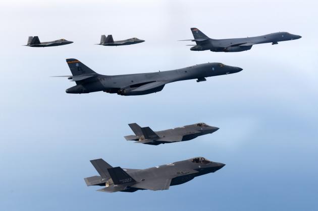  한미 공군은 1일 미국 공군의 B-1B·마카오 카지노 슬롯 머신22· 마카오 카지노 슬롯 머신35B, 한국 공군의 마카오 카지노 슬롯 머신35A가 참여한 가운데 합동훈련을 벌였다.(사진=공군 제공)