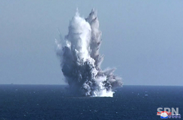 북한이 24일 공개한 핵무인수중공격정의 수중폭발시험 장면(사진=조선의 오늘)