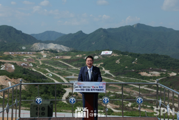 6월 15일 '2023 연합·합동 화력격멸훈련'을 주관한 윤석열 대통령(사진=대통령실)