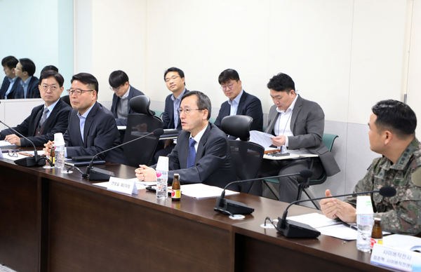 인성한 국가카지노 슬롯 머신 제2차장이 15일 서울 용산 대통령실에서 사이버안보 상황점검 회의를 주재하고 있다.(사진=대통령실 제공)