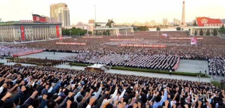 김일성 광장에서 진행된 군중집회 모습(자료사진=조선의 오늘)