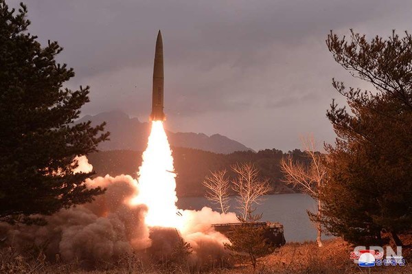 북한이 단거리 탄도미사일을 시험발사하고 있다.(사진=조선의 오늘)