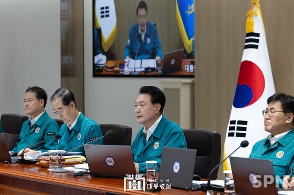 윤석열 무료 슬롯 사이트이 19일 용산 무료 슬롯 사이트실에서 을지 및 제36회 정례 국무회의를 주재하고 있다.(사진=무료 슬롯 사이트실)