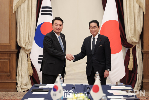 윤석열 대통령과 메이저 바카라 후미오 일본 총리(사진=대통령실)