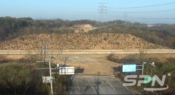 북한 경의선 카지노 슬롯 머신 규칙와 토산(사진=합동참모본부 제공)
