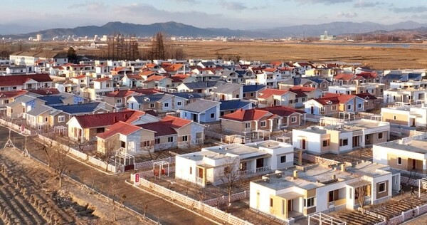 북 함경남도 함흥시 수도농장 새집들이 모임
