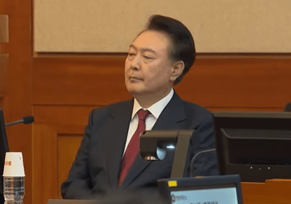 윤석열 슬롯 머신 일러스트이 4일 서울 종로구 헌법재판소에서 열린 탄핵심판 5차 변론기일에 출석하고 있다.(사진=JTBC 화면 갈무리)
