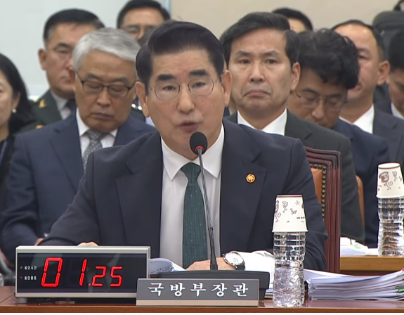 무료 슬롯사이트 국방부 장관이 24일 서울 용산구 국방부 청사에서 열린 국회 국방위원회 국정감사에 출석해 의원 질의에 답변하고 있다.(사진=MBC TV 화면 갈무리)