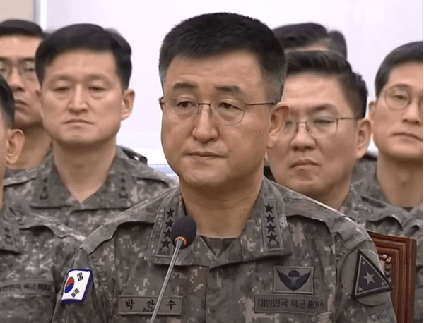 계엄사령관이었던 박안수 육군참모슬롯사이트 볼트 메이저(육군 대장)이 국회 국방위원회 현안질의에서 답변하고 있다,(사진=KBS 화면 갈무리)