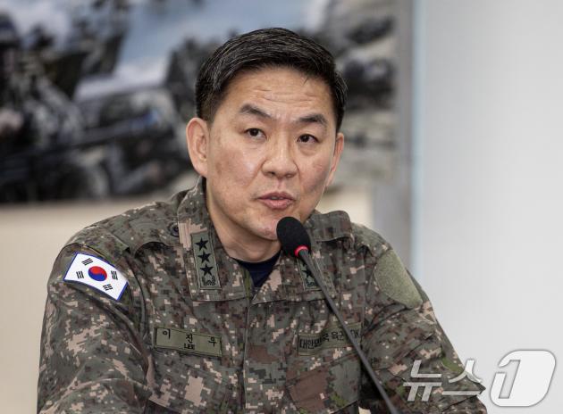 이진우 전 수도방위사령부 카지노 슬롯 머신이 6일 오전 서울 여의도 국회에서 열린 윤석열 정부의 비상계엄 선포를 통한 내란 혐의 진상규명 국정조사특별위원회 제3차 청문회에서 의원 질의에 답변하고 있다. 2025.2.6/뉴스1 ⓒ News1 이재명 기자