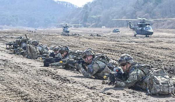 한국과 미국군이 엽합 강습사설 카지노을 하고 있다.(사진=육군 제공)