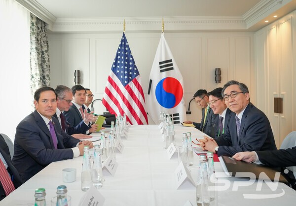 조태열 라이브 바카라 장관과 마르코 루비오 미국 국무장관이 양자회담을 갖고있다(사진=라이브 바카라)
