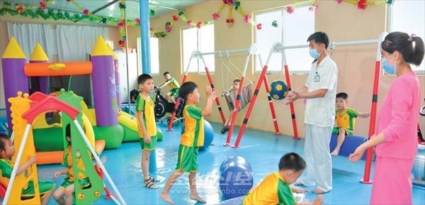 북한 조선사설 바카라어린이회복원에서 교육 모습(사진=조선신보)