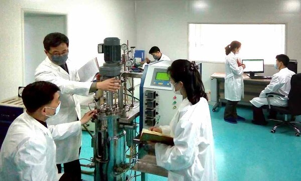 김일성종합대학 첨단기술개발원 카지노 입플원들(사진=노동신문/뉴스1)