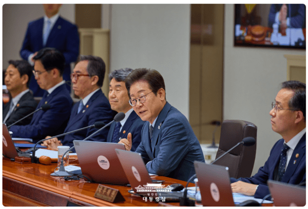 이재명 대통령이 24일 국무회의를 주재하고 있다.(카지노 토토 제공)