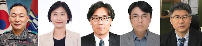 왼쪽부터 이두희 전 사령관, 정품 슬롯사이트 실장, 금한승 원장, 권창준 실장, 남동일 위원.(사진=대통령실 제공)