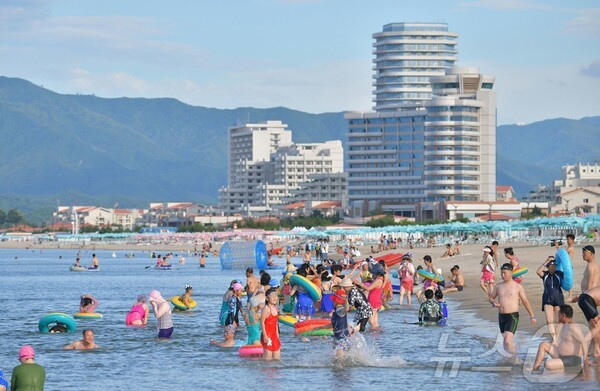 1일 개장한 북한 원산갈마해안바카라 온라인지구(사진=노동신문/뉴스1)