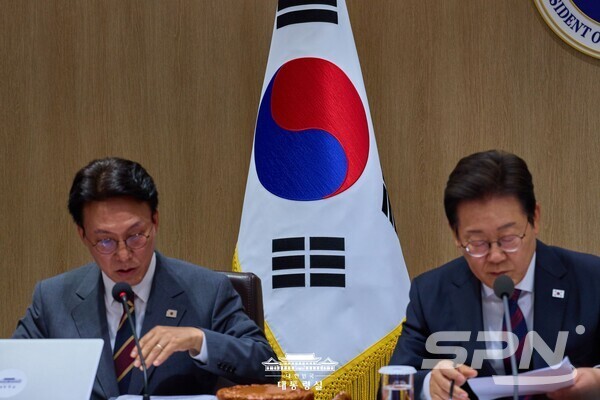 5일 국무회의에 참석한 이재명 사설 바카라과 김민석 총리(사진=사설 바카라실 제공)