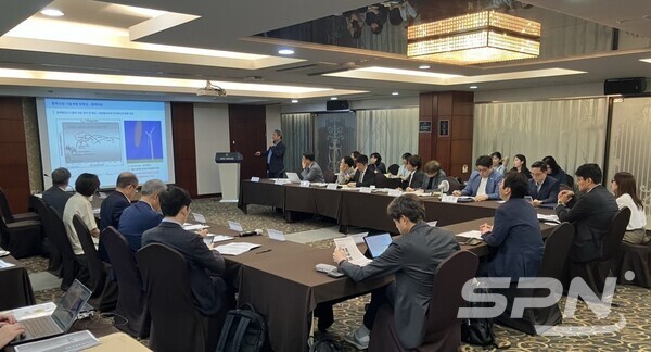 "꽁 머니 카지노 전력인프라 확대'를 주제로 열린 민관합동 간담회(사진=외교부)