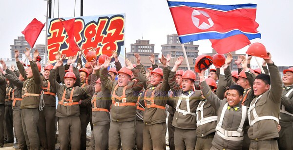 북한 바카라 온라인 화성지구 4단계 1만세대 살림집 건설 현장(사진=노동신문/뉴스1)