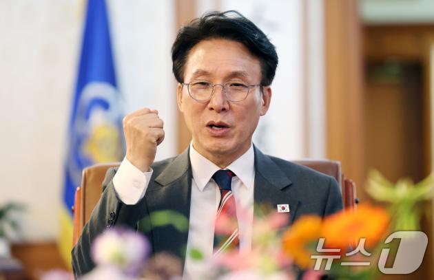 김민석 국무카지노 슬롯 머신가 21일 서울 종로구 정부서울청사 집무실에서 뉴스1과 인터뷰를 갖고 있다. 2025.7.21/뉴스1 ⓒ News1 임세영 기자