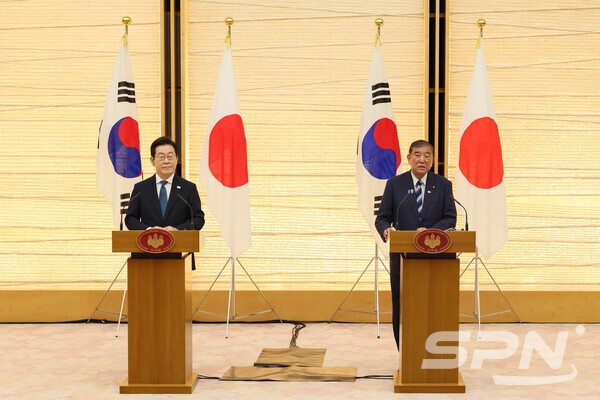 이재명 대통령과 이시바 시게루 일본 총리가 무료 슬롯 사이트회담을 마친 뒤 공동언론발표를 하고 있다.(사진=일본 총리실)