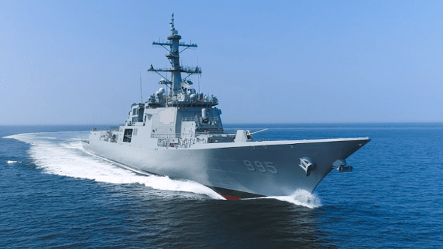 2022년 HD현대중공업이 건조한 차세대 이지스 구축함(KDX-III Batch-II) 1번함 '정조대왕함'의 시운전 모습. (사진=HD현대중공업 제공)