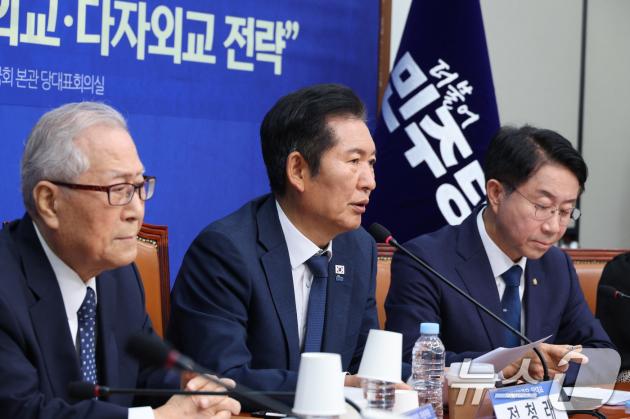정청래 더불어민주당 대표가 26일 서울 여의도 국회에서 열린 '유엔총회 계기 이재명 정부 실용외교·다자외교 전략' 외교안보통일자문회의 세미나에서 인사말을 하고 있다. 2025.9.26/뉴스1 ⓒ News1 신웅수 기자
